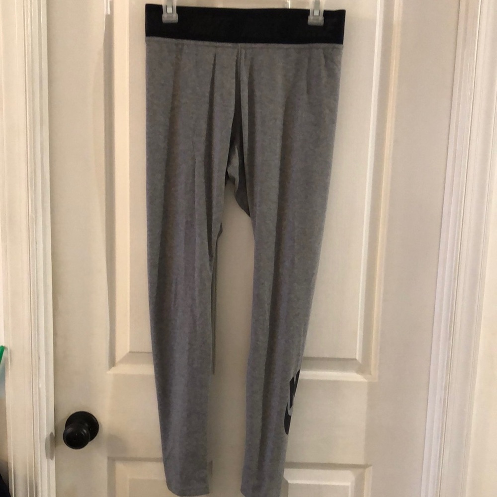 Nike Grey 🥳HP🥳 Leggings